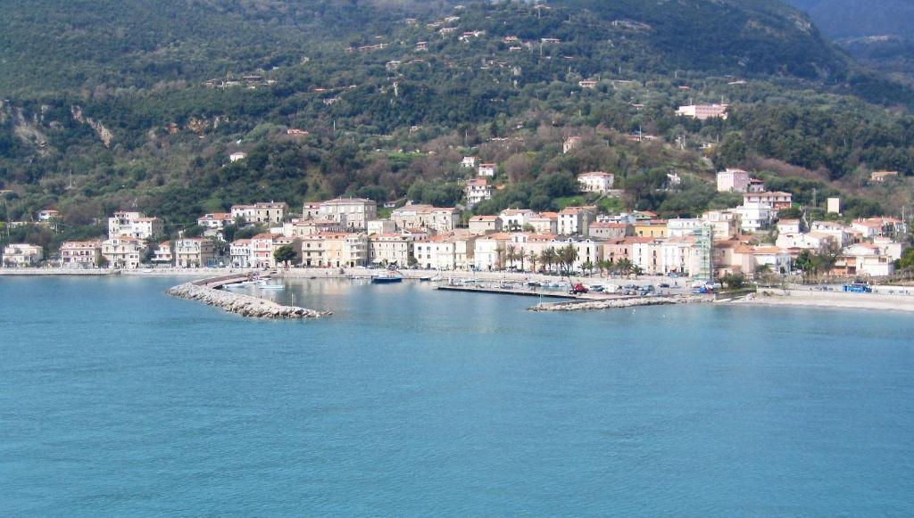 Hotel Ristorante Cavaliere Scario Exteriör bild