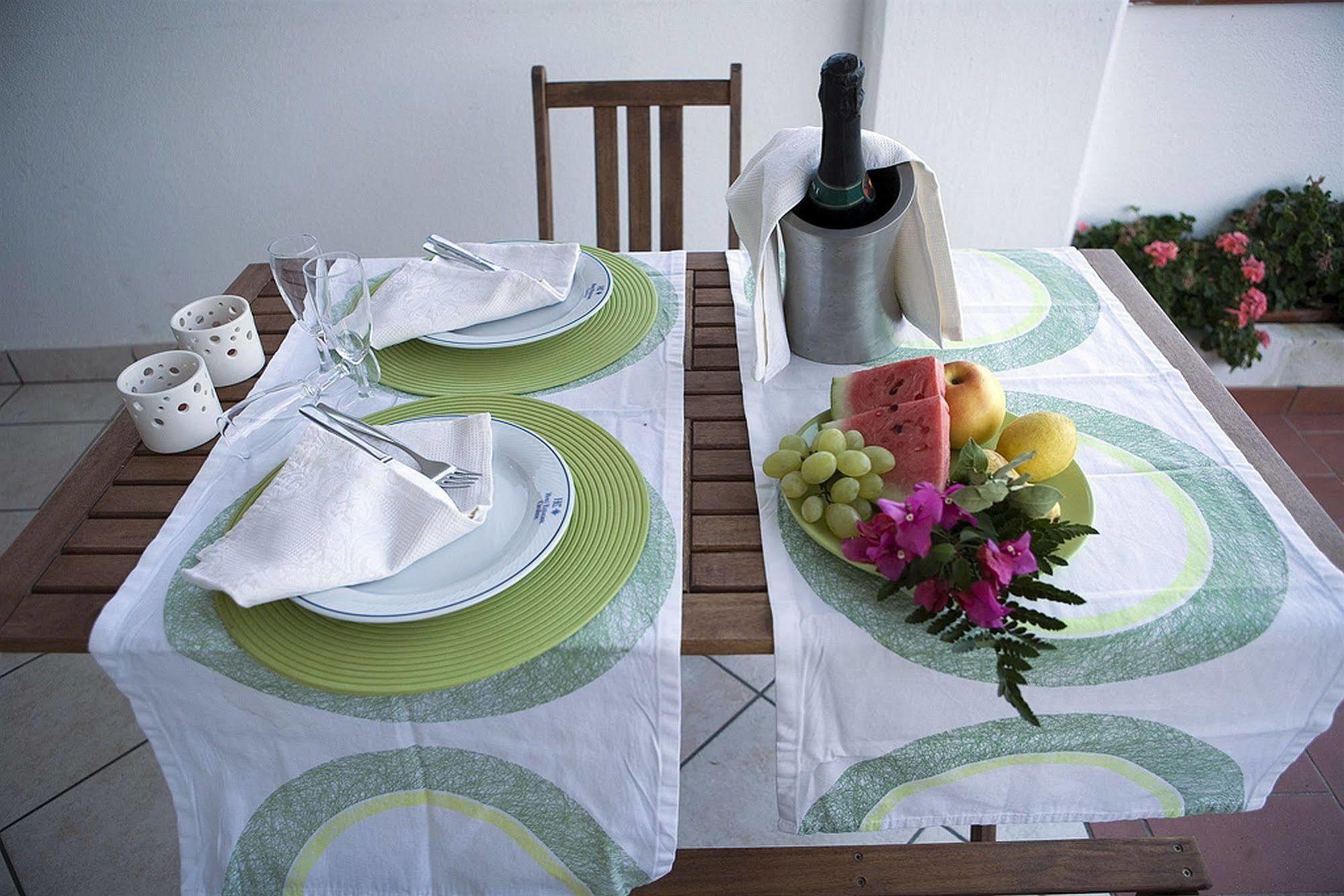 Hotel Ristorante Cavaliere Scario Exteriör bild